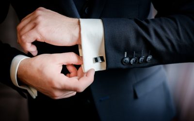 Custom Cuff links vs Buttons: What’s The Difference?
