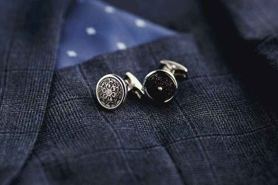 The 4 Types of Shirts for Your Cufflinks Australia